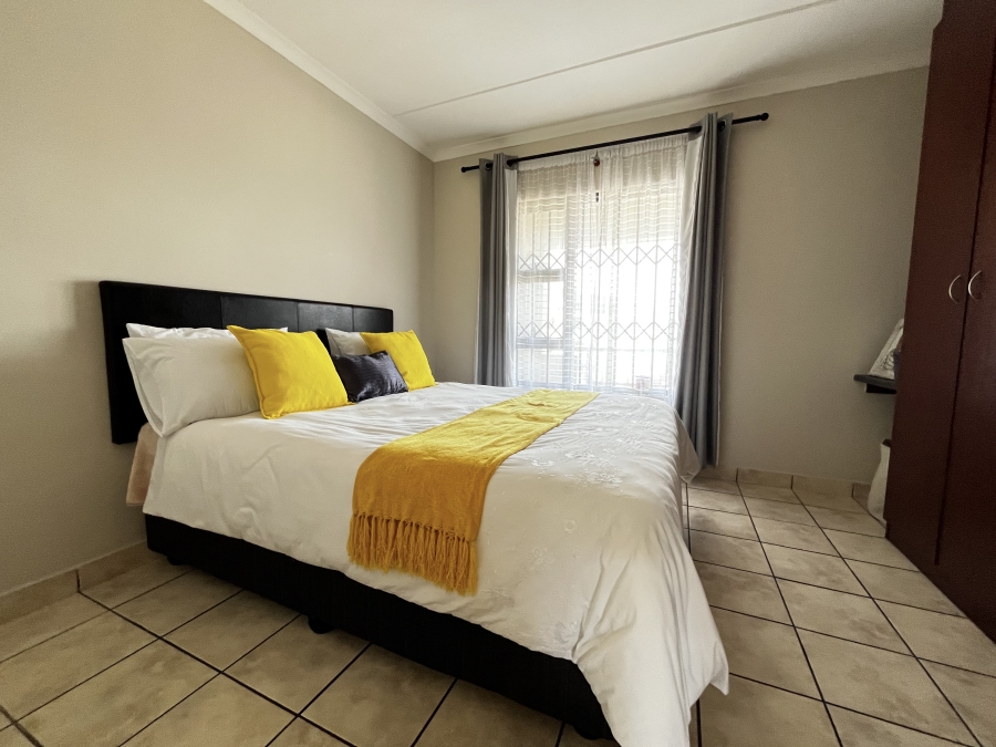 To Let 2 Bedroom Property for Rent in Burgundy Estate Western Cape